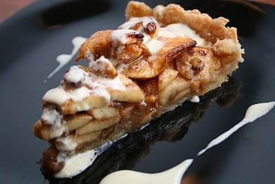 apple_tart_with_cream_anglaise